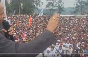 Moïse Katumbi entame la conquête du Sud Kivu par Kamituga où il est porté en triomphe