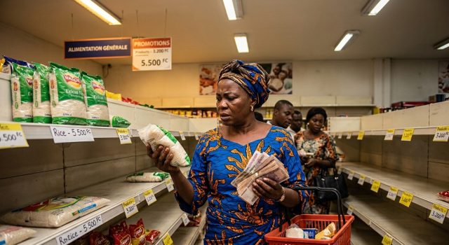 Kinshasa : l’inflation ralentit en septembre, mais la hausse des prix atteint déjà 6,9 % depuis janvier